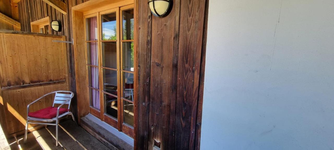 Miramont Horse Trekking Hostel Saicourt Exterior foto