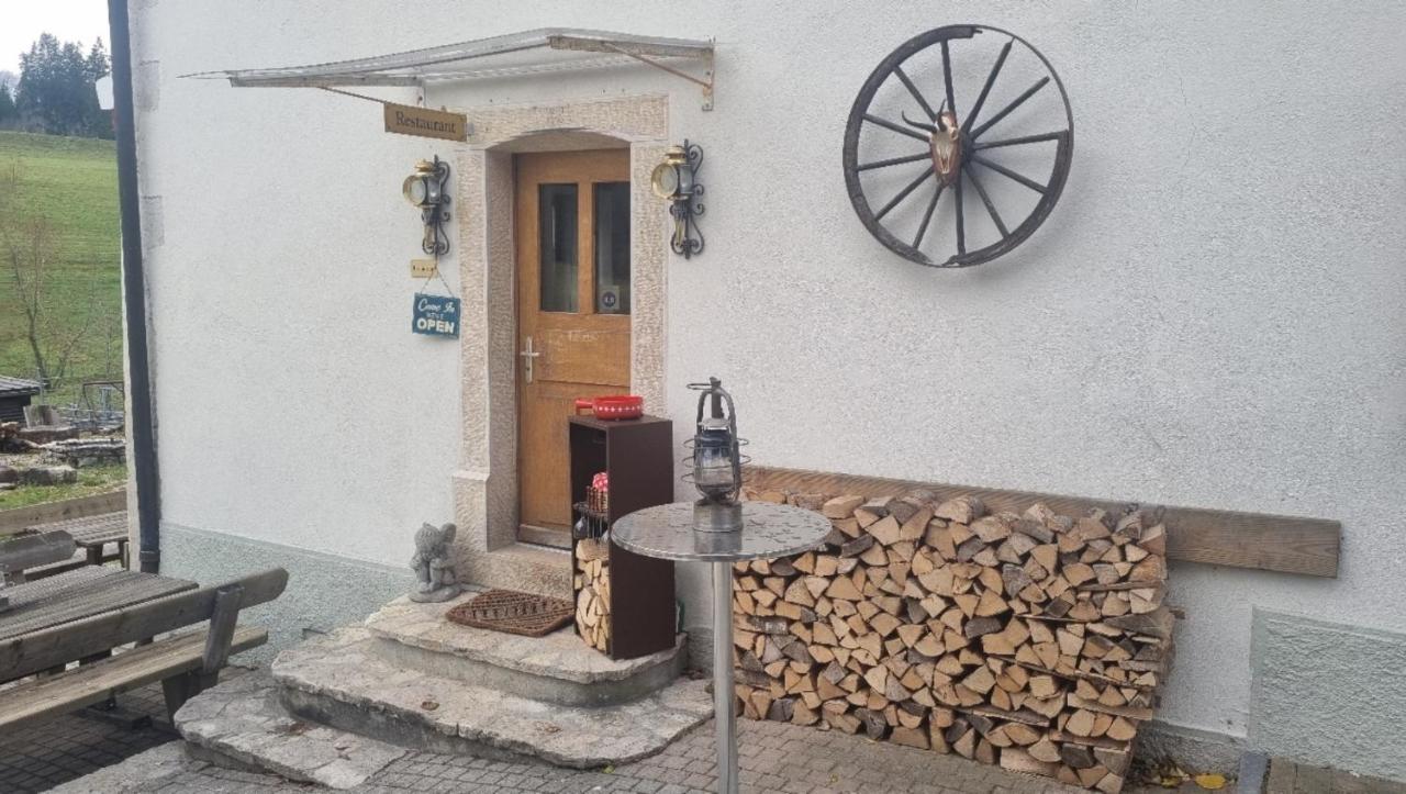 Miramont Horse Trekking Hostel Saicourt Exterior foto