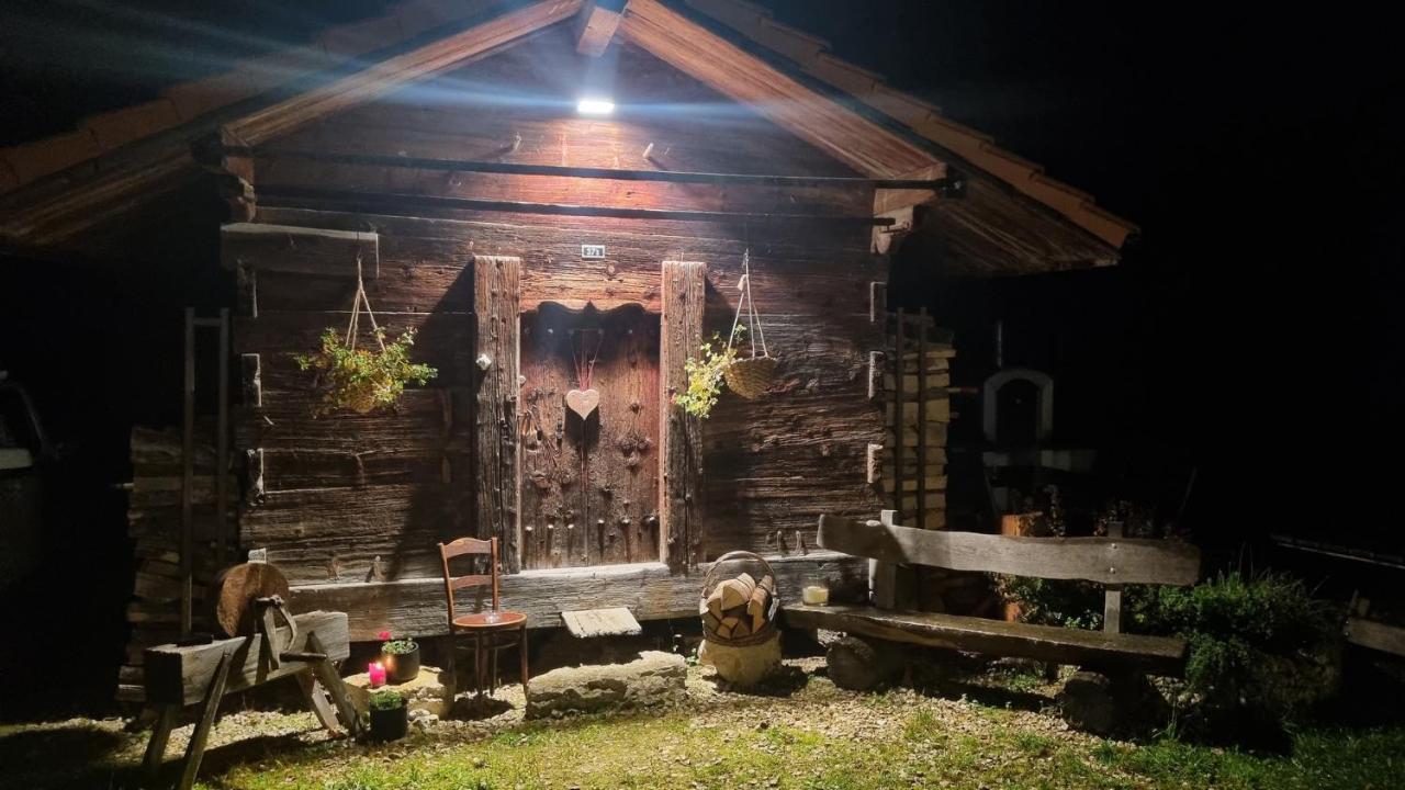 Miramont Horse Trekking Hostel Saicourt Exterior foto
